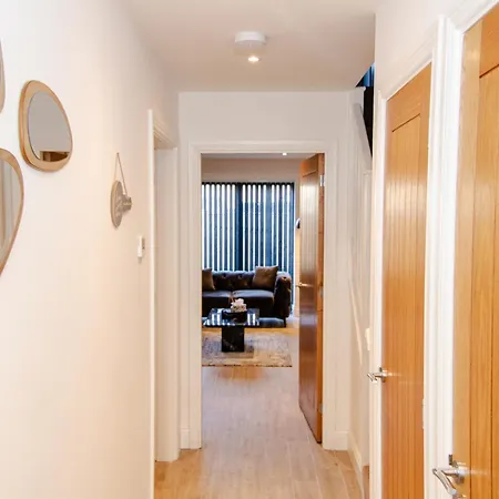 City Centre - Free Parking, Business Stays, Families, Relocators Durham Exterior photo