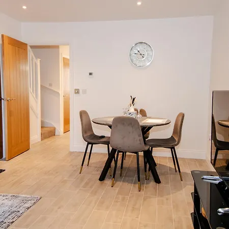 City Centre - Free Parking, Business Stays, Families, Relocators Durham Exterior photo