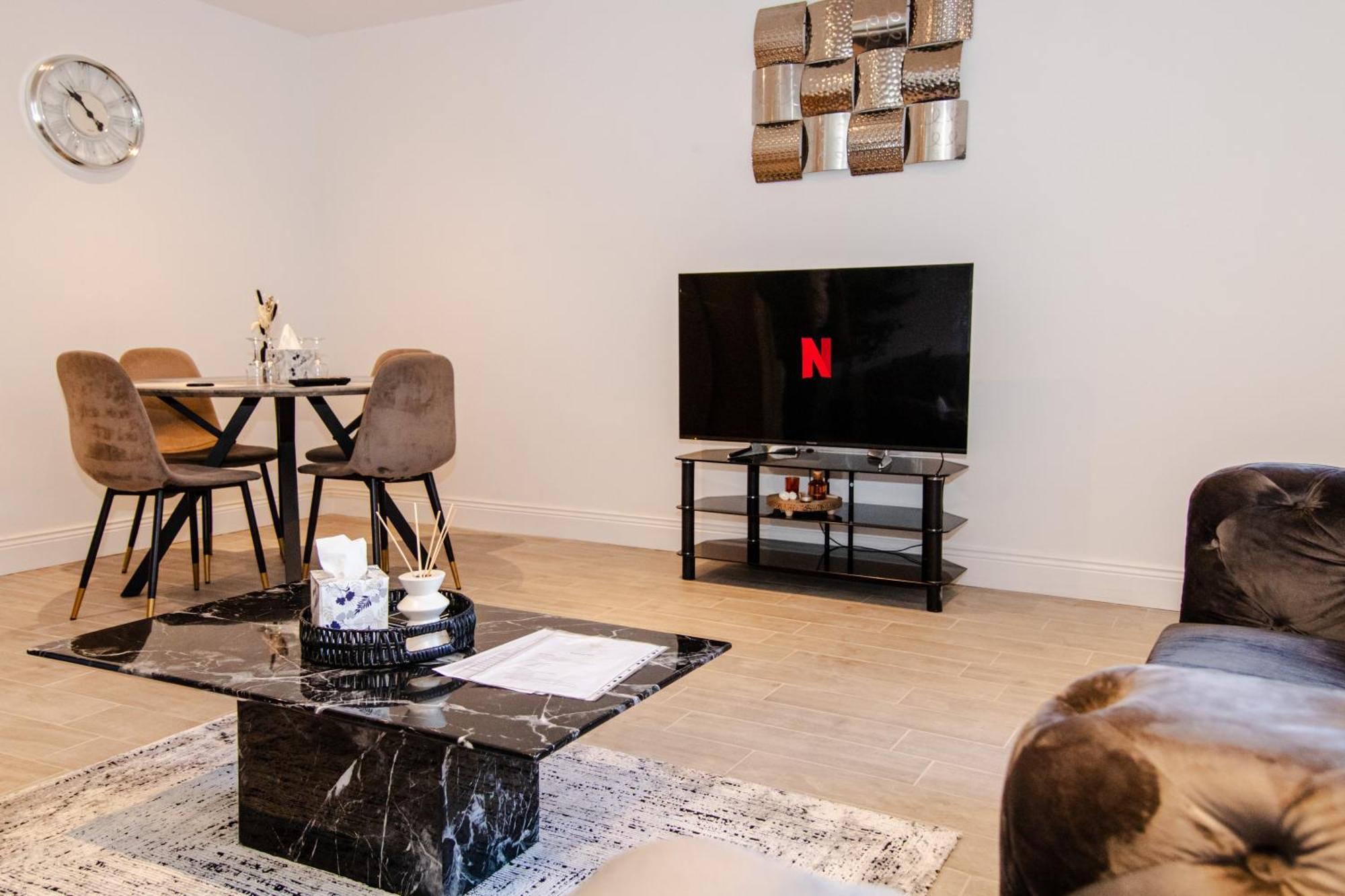 Apartment Centre - Free Parking, Business Stays, Families, Relocators Durham